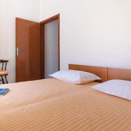 2 Bedroom Lovely Apartment In Komarna เคล็ค ภายนอก รูปภาพ