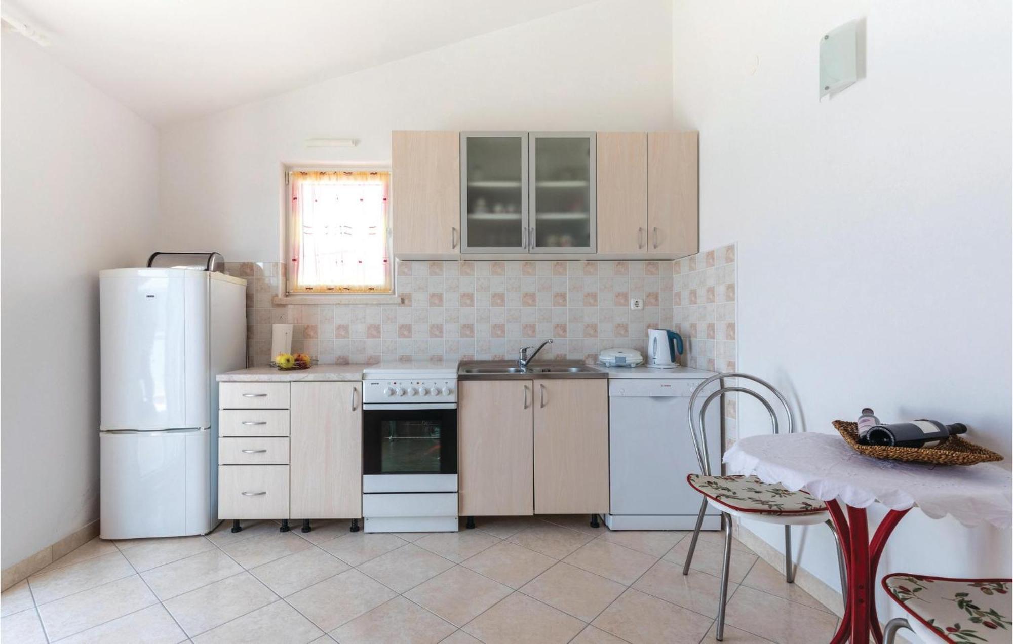 2 Bedroom Lovely Apartment In Komarna เคล็ค ภายนอก รูปภาพ